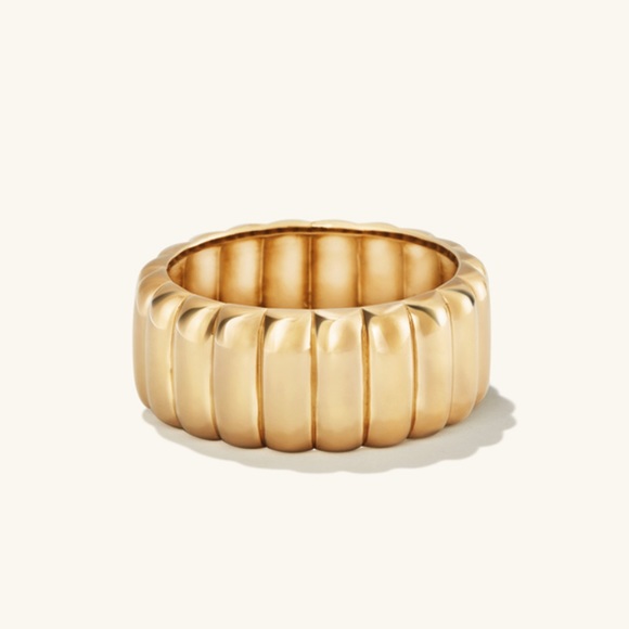 Mejuri Jewelry - Mejuri Charlotte Bold Ring in Gold Vermeil Size 7